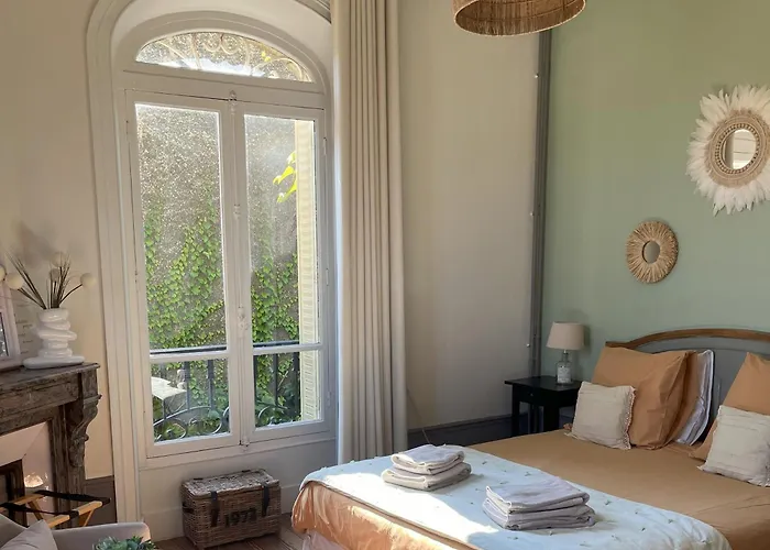 La Poterne L A Epernay 度假居